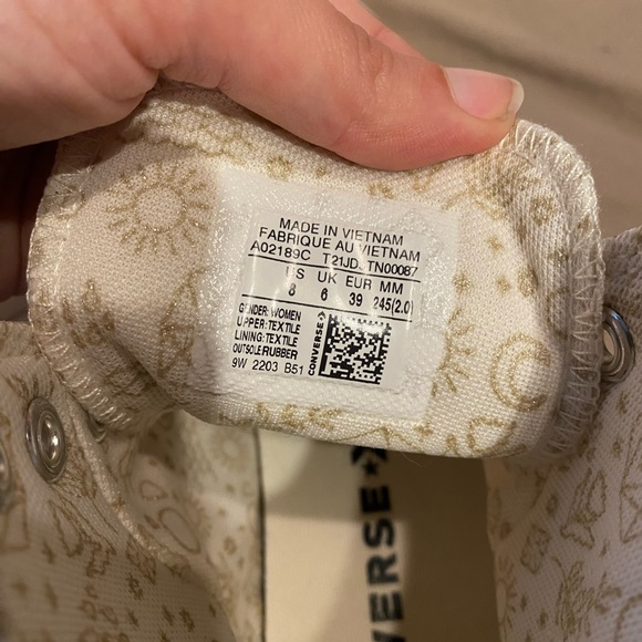 Off white/cream converse move with gold accents - Picture 6 of 8